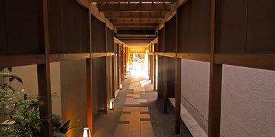 日本的組織文化とコミュニケーション：「メッセンジャーを撃つな」の視点からのサムネイル