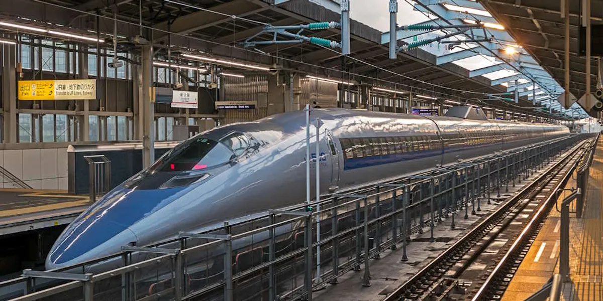 日本のAI普及における課題：理解不足と誤解の壁のイメージ